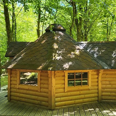 Le Domaine Insolite De Broceliande Chalé