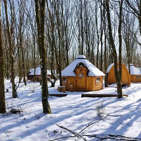 Le Domaine Insolite De Broceliande Chalet *