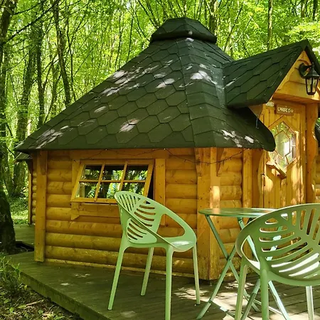 בקתה Le Domaine Insolite De Broceliande פיימפונט