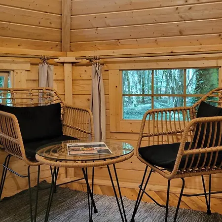 Chalet Le Domaine Insolite De Broceliande *